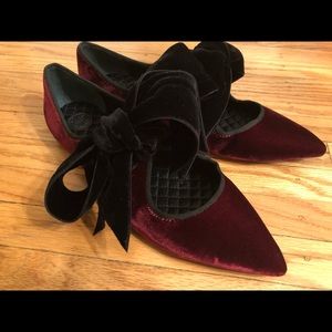 Tory Burch “Clara” Velvet Flats, size 8
